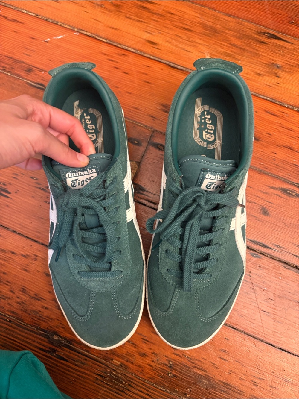 Onitsuka Tiger TOKYO Green Suede Sneakers